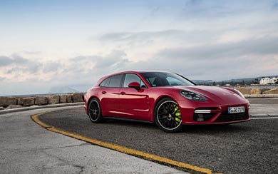 2018 Porsche Panamera Turbo S E-Hybrid wallpaper thumbnail.