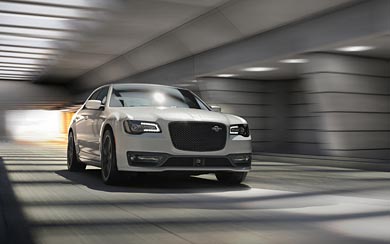 2023 Chrysler 300C wallpaper thumbnail.