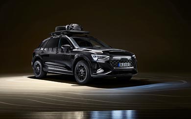 2024 Audi Q8 E-Tron Dakar Edition wallpaper thumbnail.